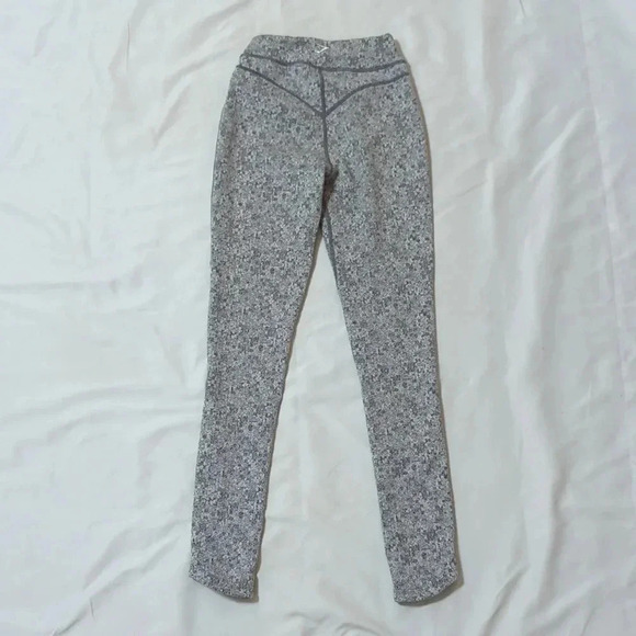 Gymshark Fleur Texture Leggings, Color Charcoal Marl Size XS - Picture 2 of 14
